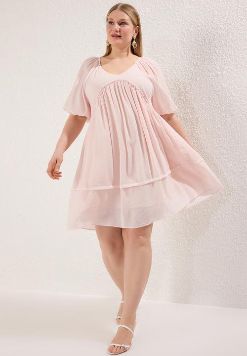 Trendyol - Balloon sleeve crinkle mini woven plus size dress - pink