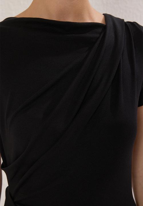 Trendyol - Drape Detailed Fitted Knitted Top - black
