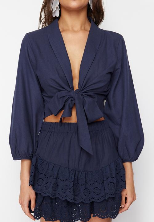 Trendyol - Crop Woven Tied Flamed Cotton Beach Blouse - Navy