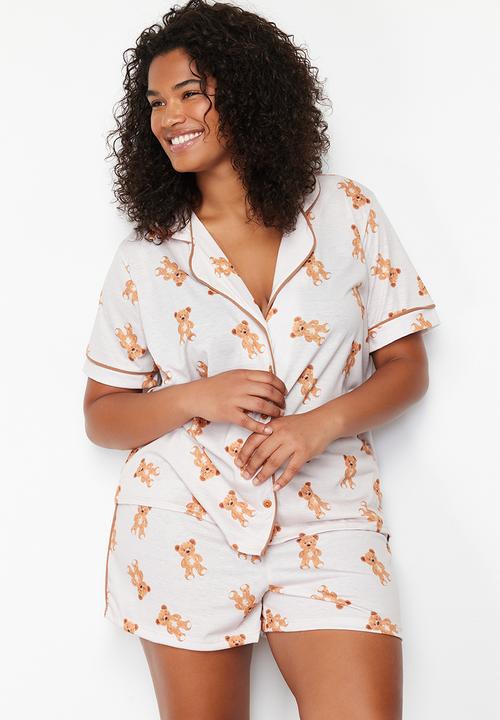 Trendyol - Beige Teddy Bear Patterned Shirt Collar Knitted Pajama Set