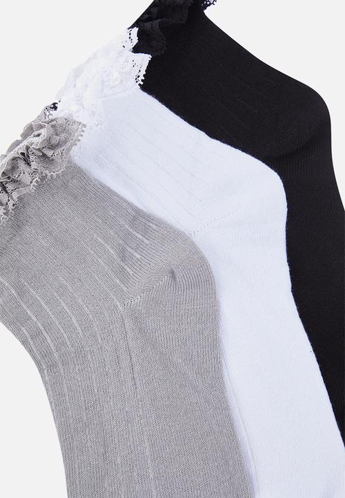Trendyol - 3-Pack cotton floral lace knitted socks - multi
