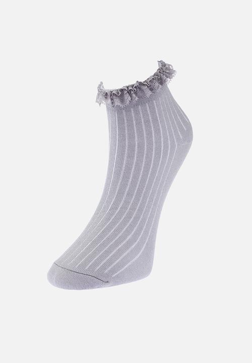Trendyol - 3-Pack cotton floral lace knitted socks - multi