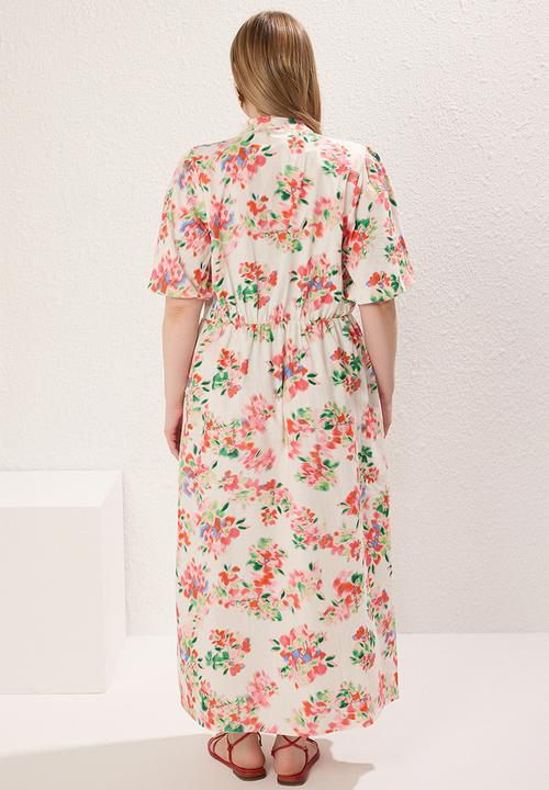 Trendyol - Short balloon sleeve floral woven midi plus size dress - ecru