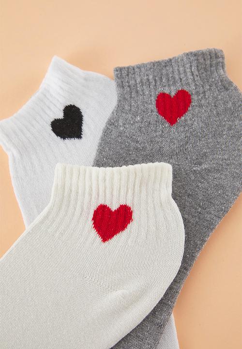 Trendyol - 3-pack heart printed half length knitted socks - multi 