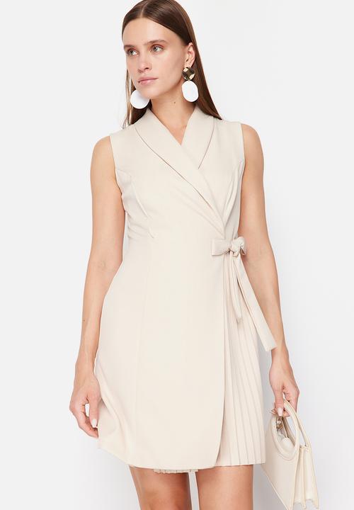 Trendyol - Double Breasted Pleat Detailed Mini Woven Dress - Stone