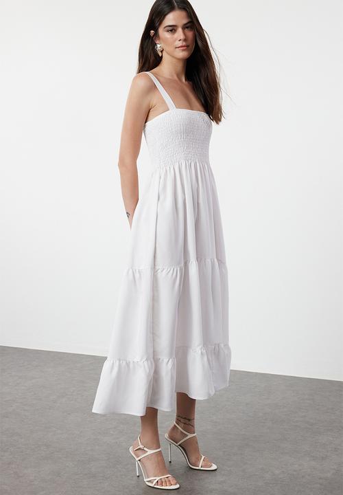 Trendyol - Plain A Cut Gipel Square Neck Lined Maxi Woven Dress - White
