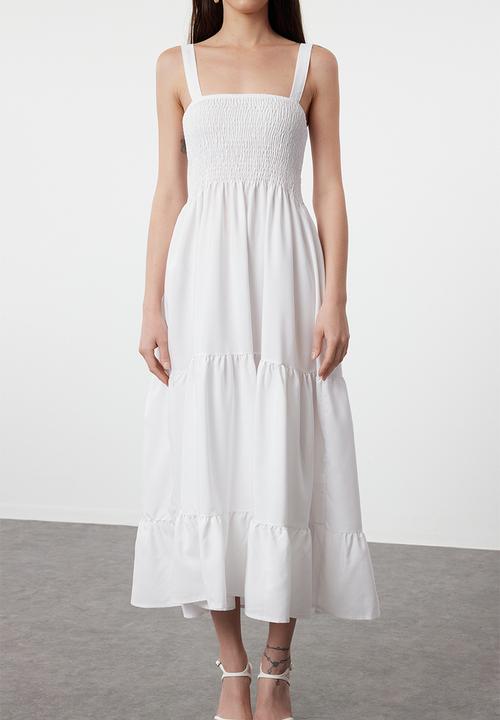 Trendyol - Plain A Cut Gipel Square Neck Lined Maxi Woven Dress - White