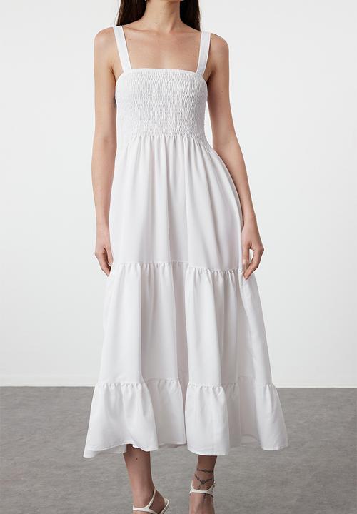 Trendyol - Plain A Cut Gipel Square Neck Lined Maxi Woven Dress - White