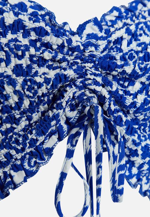 Trendyol - Tile Patterned Woven Gipel Strapless Blouse Trousers Beach Suit - Blue