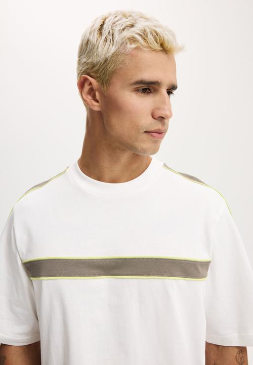 Cotton On - Cropped Fit Panel T-Shirt - Vintage White Contrast