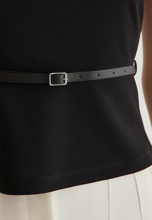 Trendyol - Belted fbody-smoothing knitted top - black
