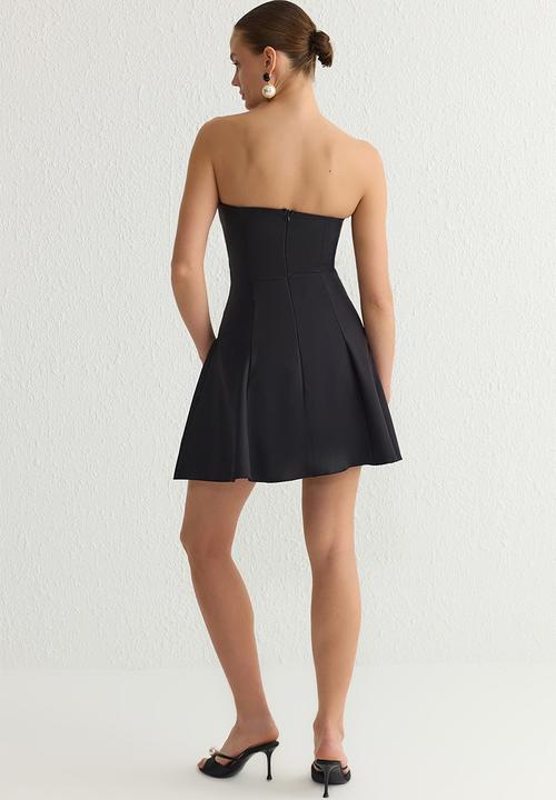 Trendyol - A-line strapless woven short elegant evening prom dress - black