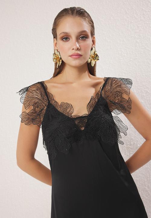 Trendyol - Lace Shoulder Detail Dress - black