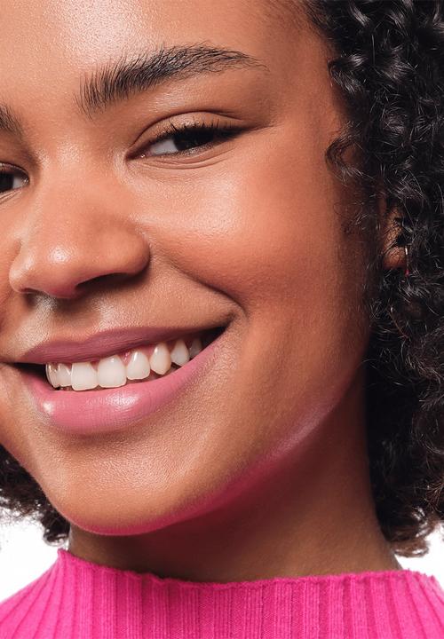 essence - Satin GLOW Luminous Shine Lipstick - 02 Blushin It