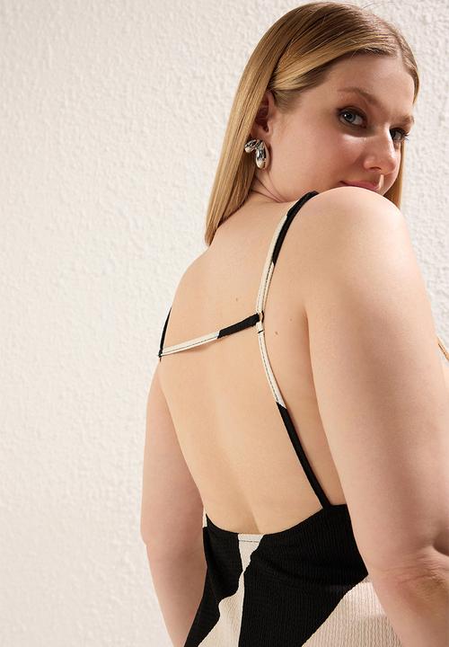 Trendyol - Crepe knitting plus size - black & white