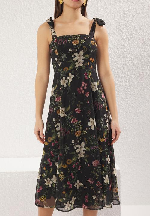 Trendyol - Floral Slit Back Chiffon Midi Woven Dress - Black