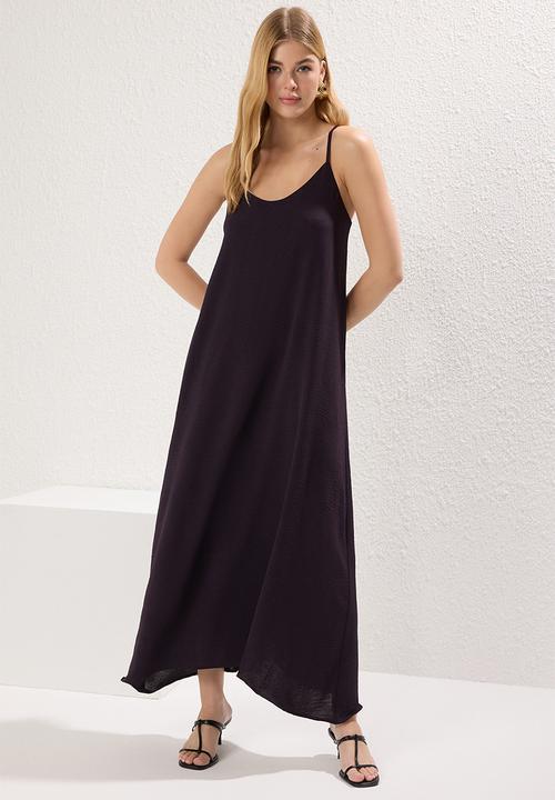 Trendyol - Straight Cut V Neck Maxi Woven Dress - plum