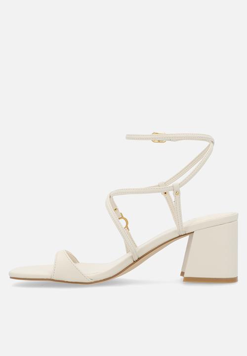 GUESS - Nappa ankle-strap - white