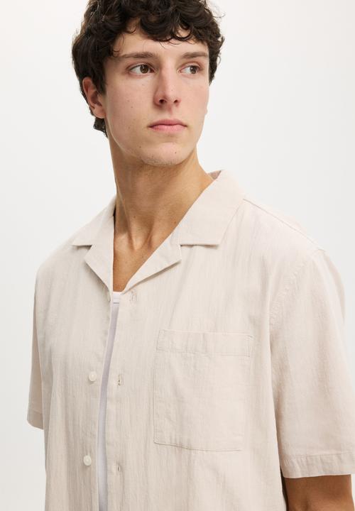 Cotton On - Riviera Short Sleeve Shirt - Taupe