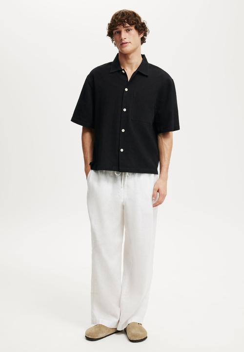 Cotton On - Ventura Short Sleeve Shirt - Black