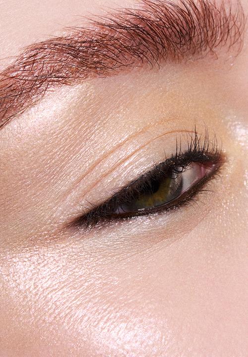 MAC - DAZZLE Metallic Single Eye Shadow Compact - Yes To Sequins