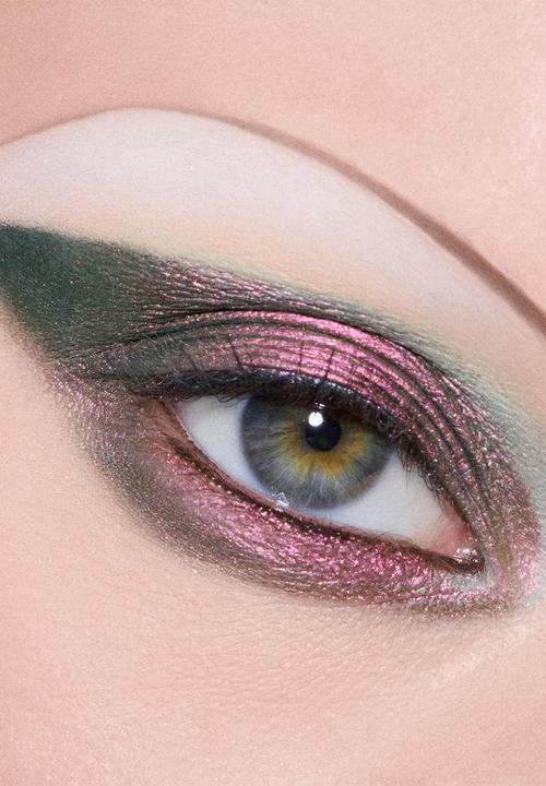 MAC - DAZZLE Multichrome Single Eye Shadow Compact - Kaleidoscope