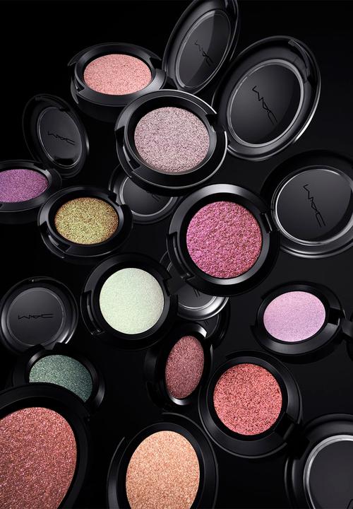 MAC - DAZZLE Multichrome Single Eye Shadow Compact - Ethereal