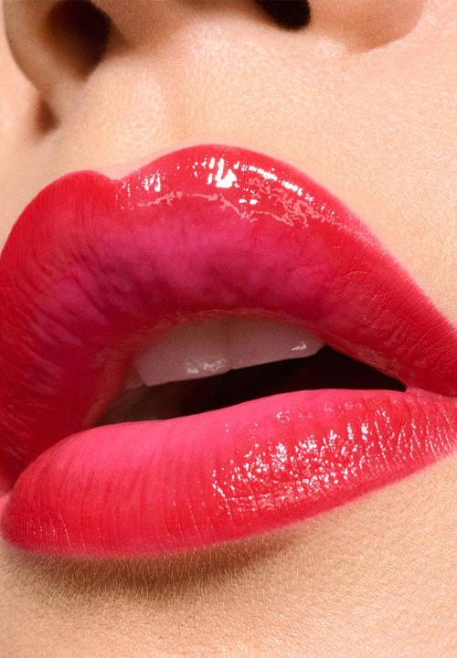 MAC - Presents and Future Trending Tomorrow Lip Trio: Red