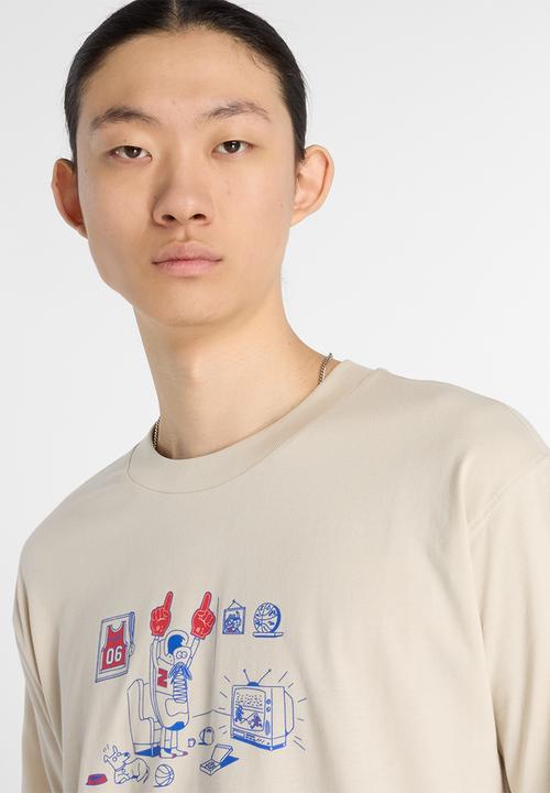New Balance  - New Balance Newbie Fan Tee - Brown