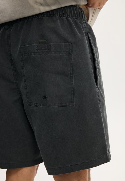 Cotton On - Nomad Baggy Short - Black