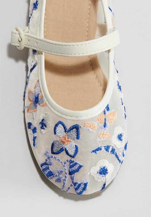 H&M - Embroidered mesh ballet pumps - cream floral