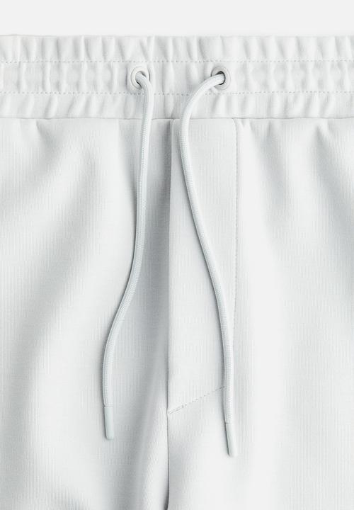 H&M - Regular fit sweatshorts - light grey 