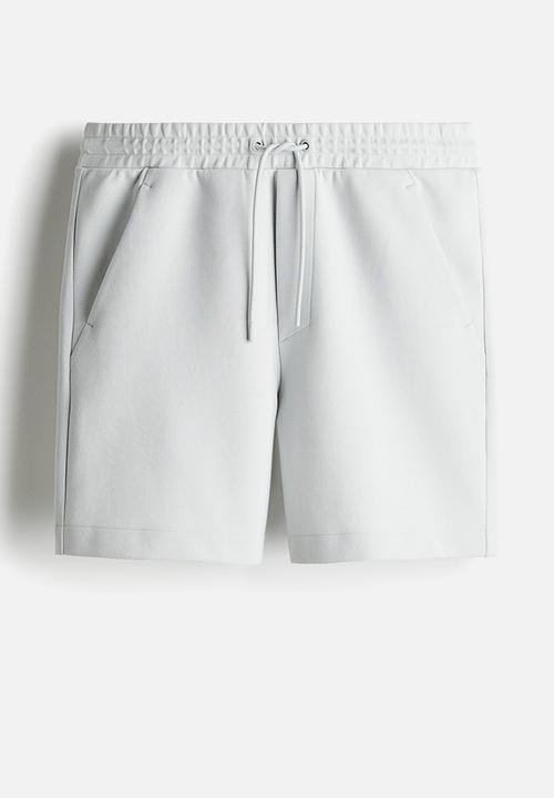 H&M - Regular fit sweatshorts - light grey 