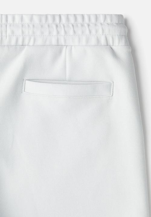 H&M - Regular fit sweatshorts - light grey 