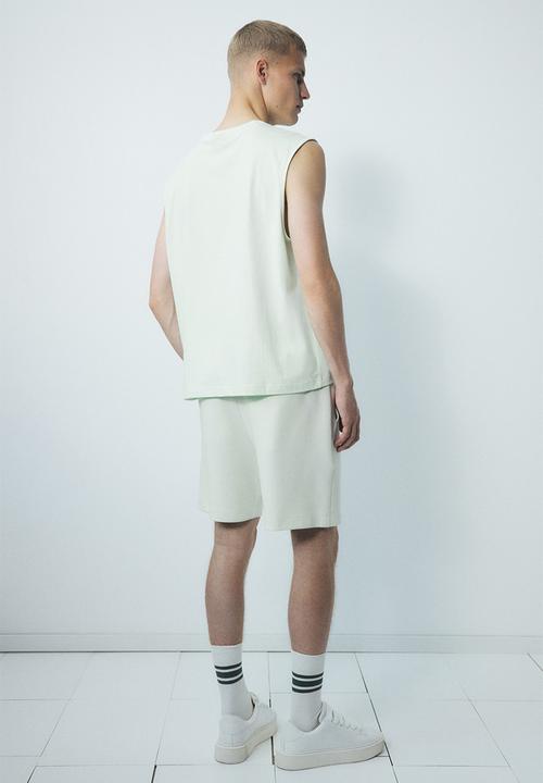 H&M - Regular fit sweatshorts - pale green 