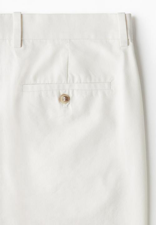 H&M - Regular fit lyocell-blend chino shorts - white
