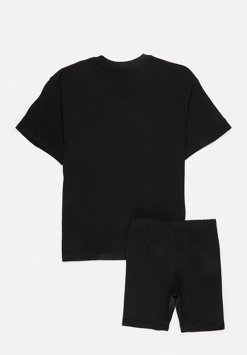 Pop Candy - The homebody club slogan tee with cycling shorts - black