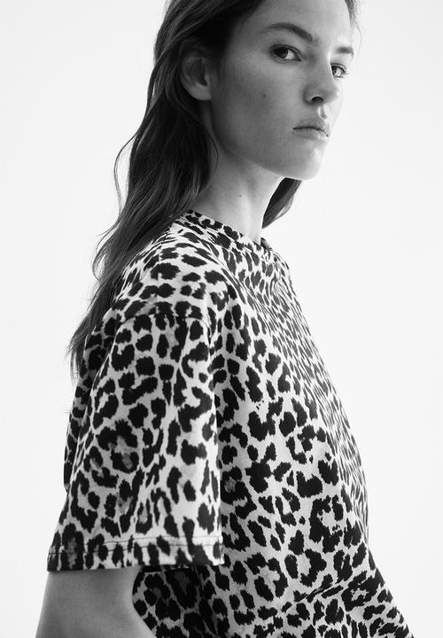 H&M - Oversized T-shirt - light beige/leopard print