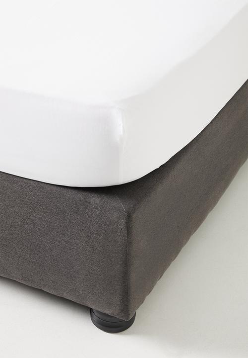 Sixth Floor - Polycotton bedding pack - white