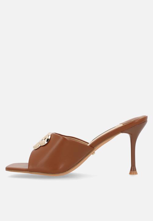 Miss Black - Chanel 3 mule heel - tan