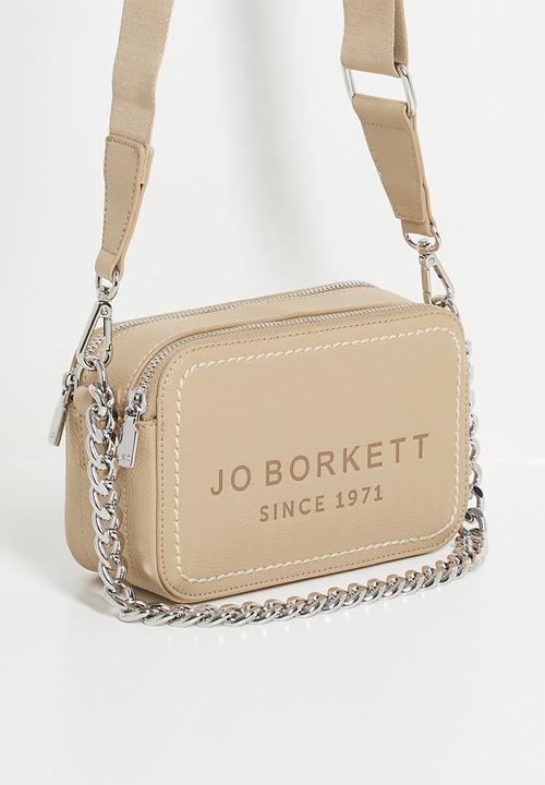 Jo Borkett - Skye camera crossbody bag - Taupe