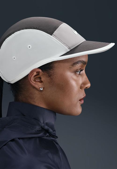 Nike - Nike Dri-Fit Fly Unstructured Swoosh Cap - Medium Ash/College Grey