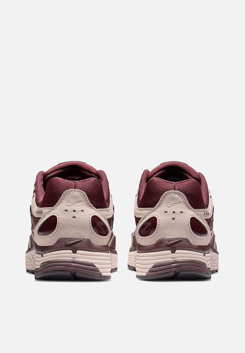 Nike - P-6000