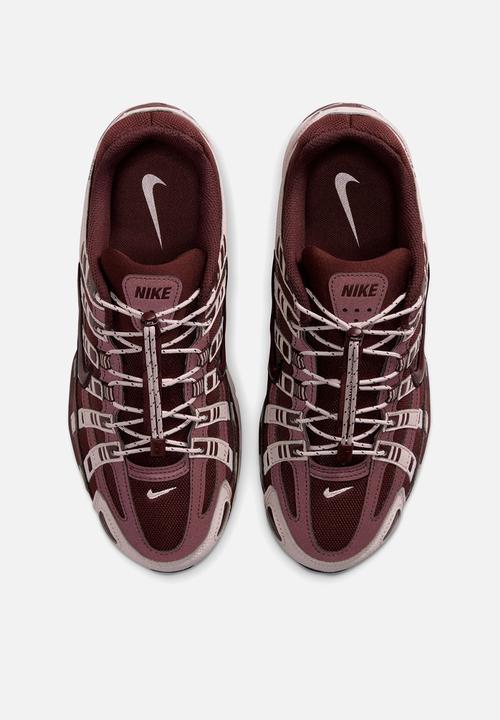 Nike - P-6000