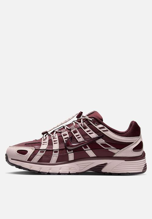 Nike - P-6000