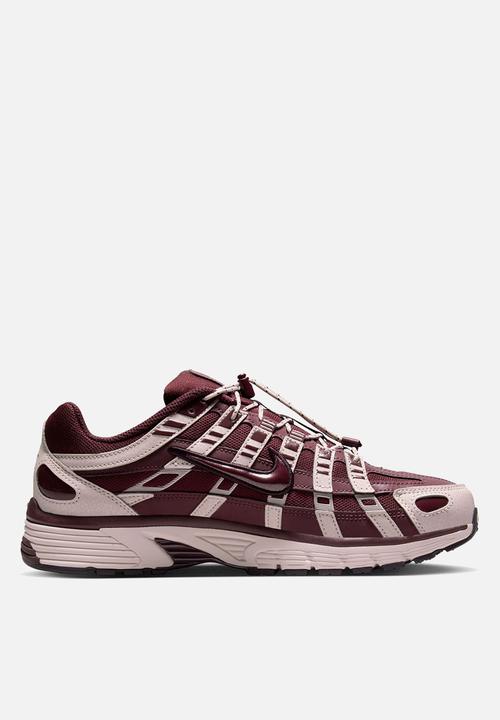 Nike - P-6000
