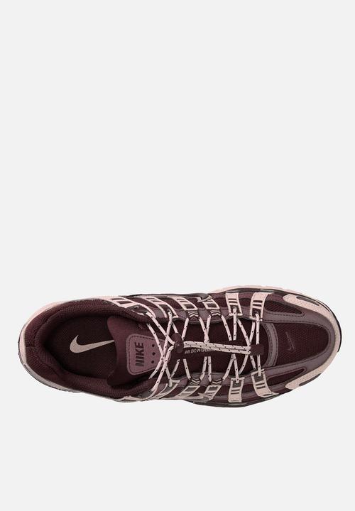 Nike - P-6000