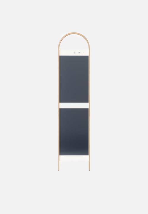Umbra - Bellwood leaning mirror - natural