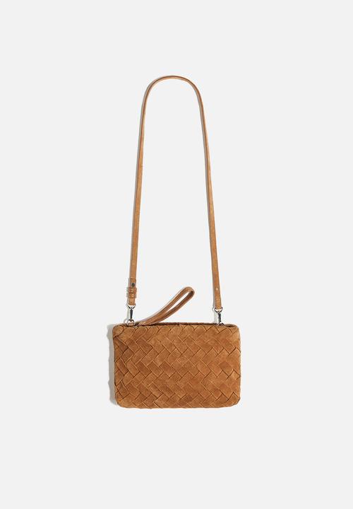 H&M - Lorena Saravia H&M: Braided suede clutch - brown
