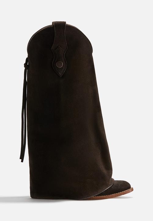 H&M - Lorena Saravia H&M: Western-inspired suede boots - brown